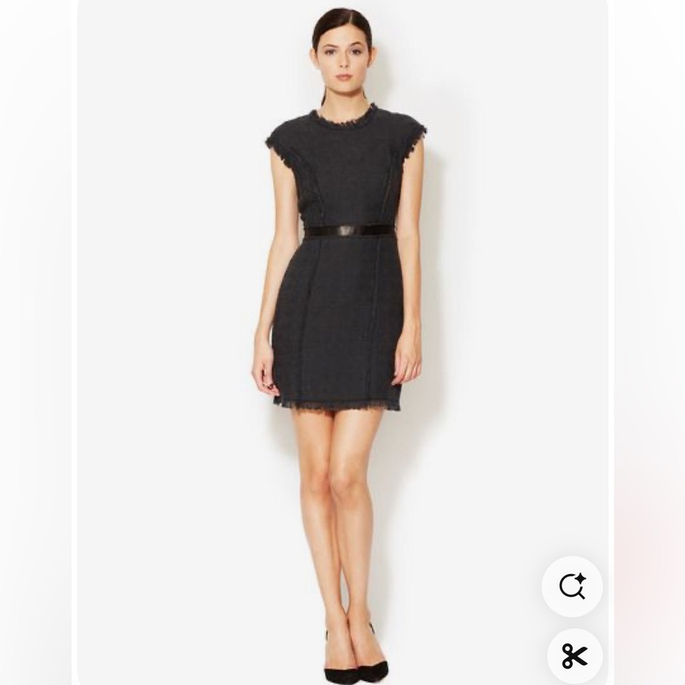 Stunning mini dress with genuine lamb leather detail